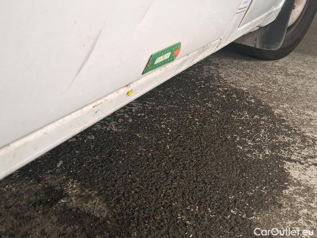  Nissan  NV400 NISSAN  / 2014 / 4P / Fourgon tôlé L2H2 2.3 dCi 165 EUVI S/S 3t5 N-Connecta #18