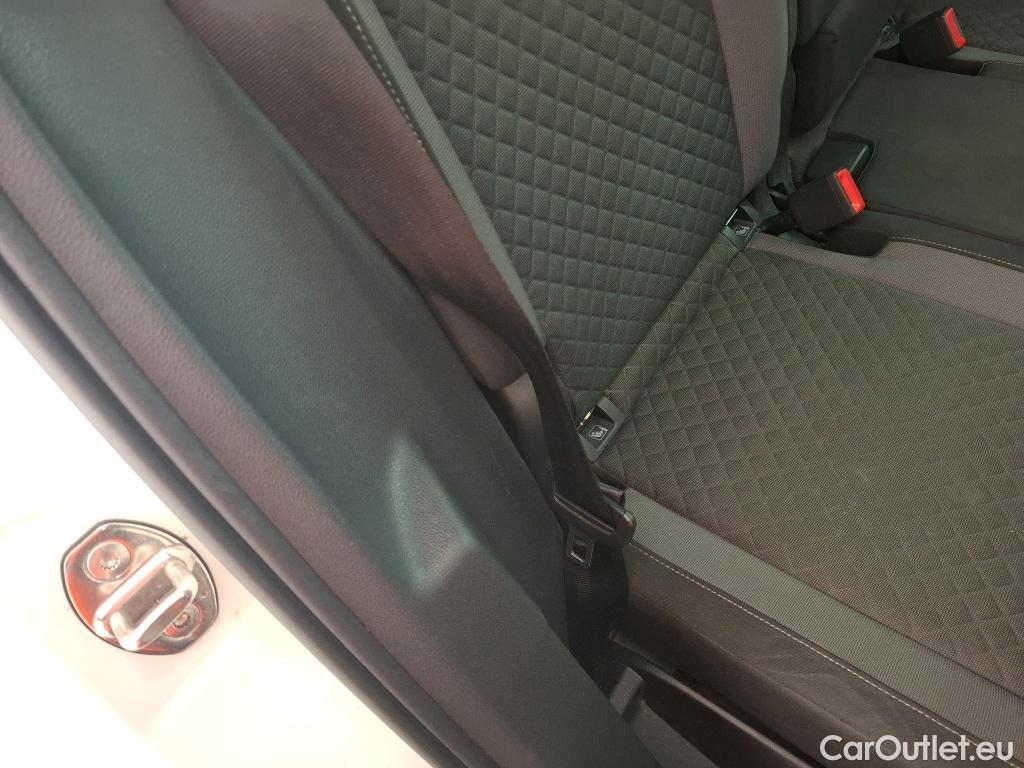  Volkswagen  Tiguan VOLKSWAGEN  / 2016 / 5P / SUV 2.0 TDI 150 DSG7 Confortline Business #10