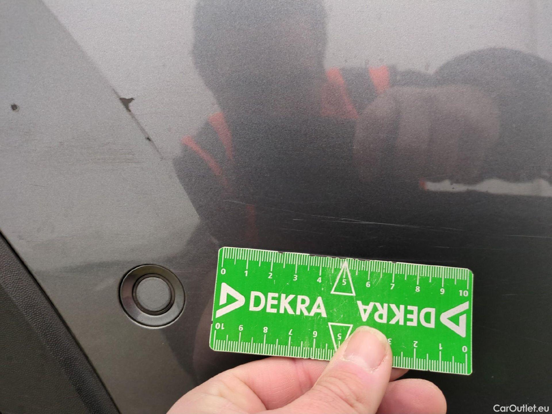  Volkswagen  Tiguan VOLKSWAGEN  Allspace / 2017 / 5P / SUV 1.5 TSI 150 EVO DSG7 Carat Exclusive #36