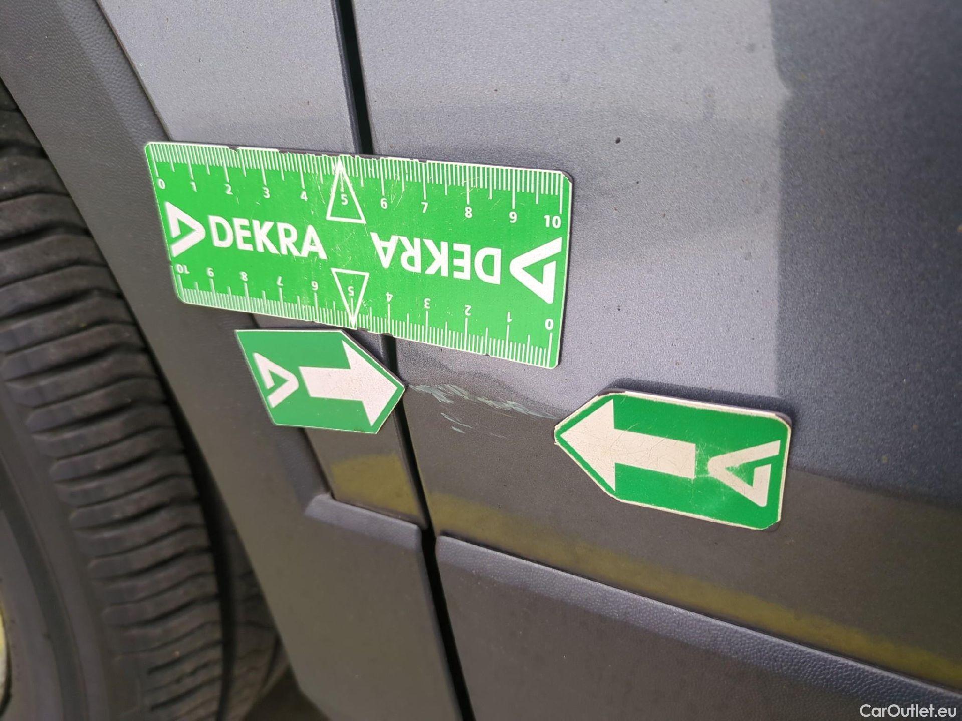  Volkswagen  Tiguan VOLKSWAGEN  Allspace / 2017 / 5P / SUV 1.5 TSI 150 EVO DSG7 Carat Exclusive #18