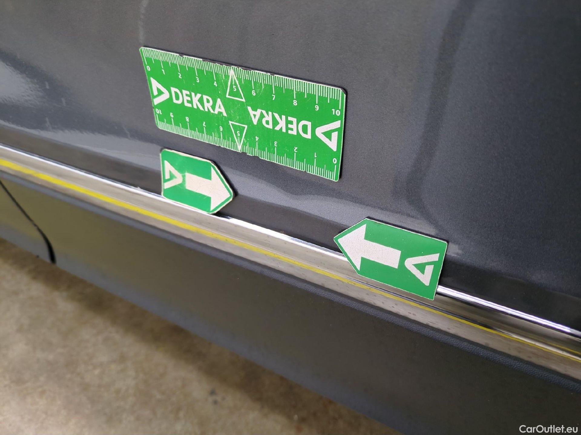  Volkswagen  Tiguan VOLKSWAGEN  Allspace / 2017 / 5P / SUV 1.5 TSI 150 EVO DSG7 Carat Exclusive #23