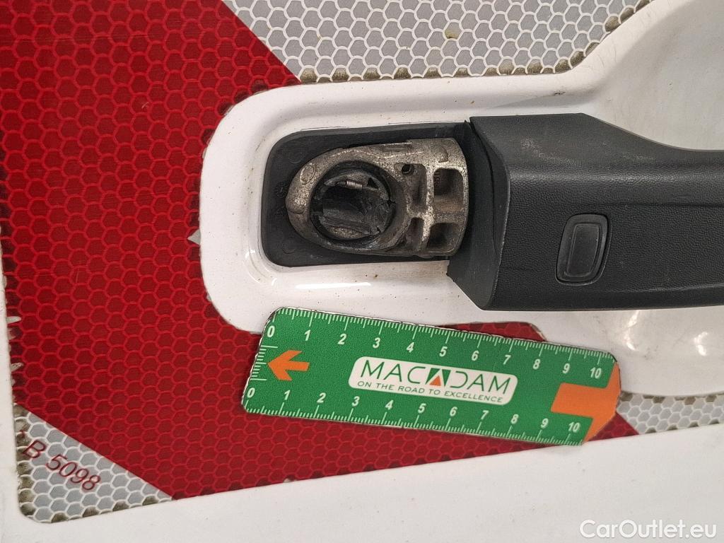  Nissan  NV400 NISSAN  / 2014 / 4P / Fourgon tôlé L2H2 2.3 dCi 165 EUVI S/S 3t5 N-Connecta #68