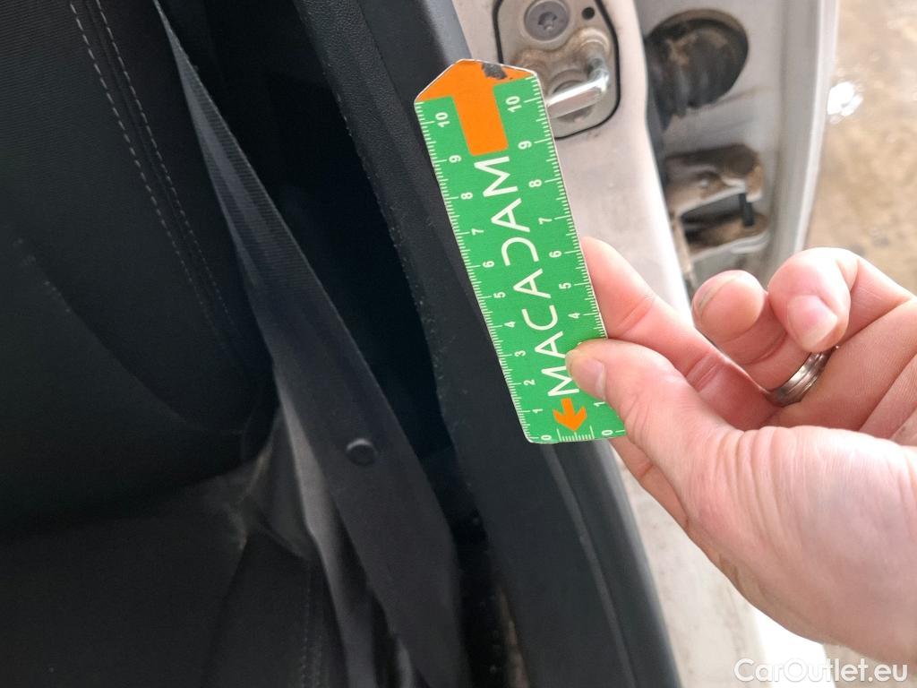  Peugeot  208  Affaire Premium 1.5 HDi 100CV BVM5 E6dT #24