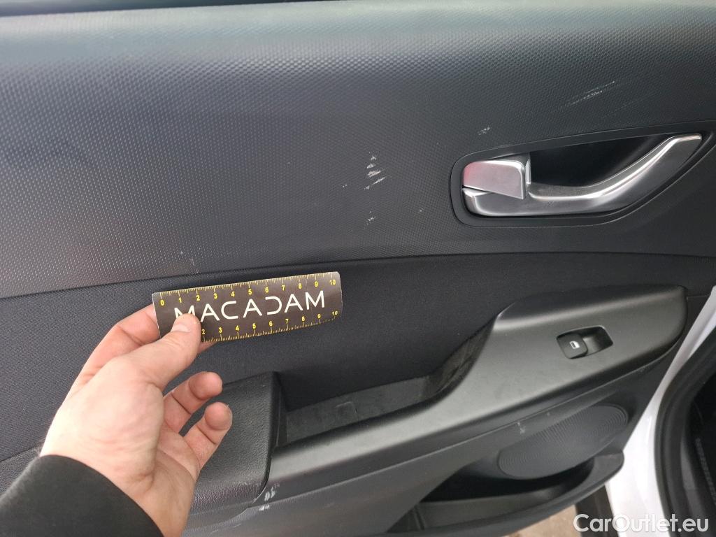  Hyundai  Konna Kona / 2020 / 5P / SUV 1.6 CRDI 136 HYBRID 48V DCT-7 BUSINESS / TRANSFO VP/VF #8