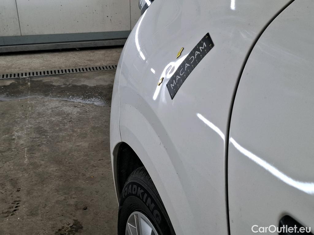  Peugeot  208  Premium 1.5 HDi 100CV BVM6 E6d #10