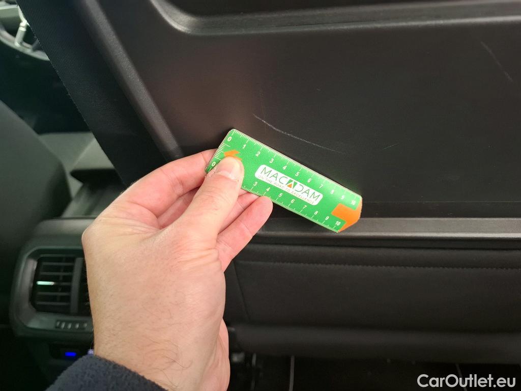  Volkswagen  Tiguan VOLKSWAGEN  / 2016 / 5P / SUV 2.0 TDI 150 DSG7 Confortline Business #9