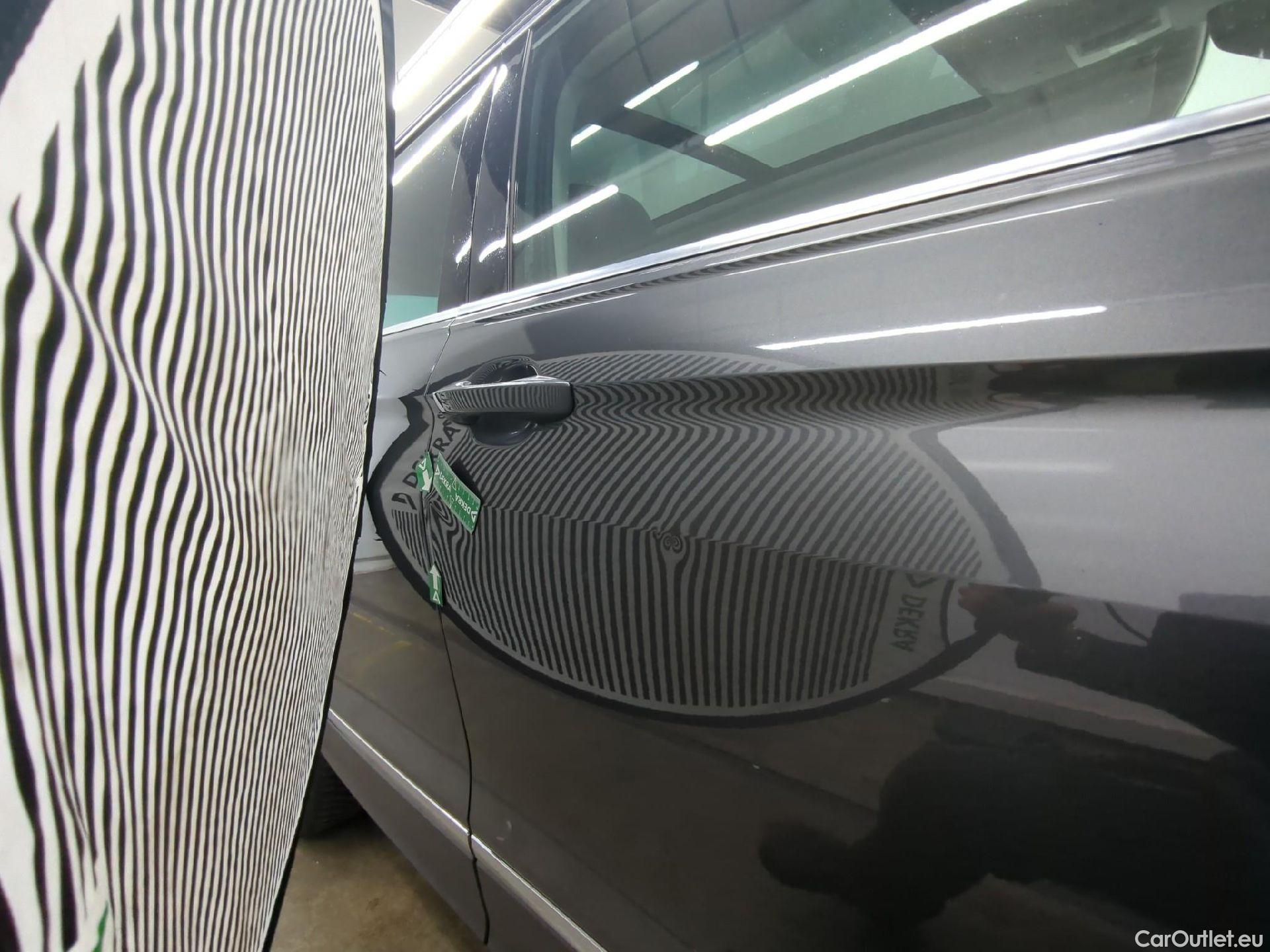  Volkswagen  Tiguan VOLKSWAGEN  5p SUV 2.0 TDI 150 DSG7 Carat Exclusive #18