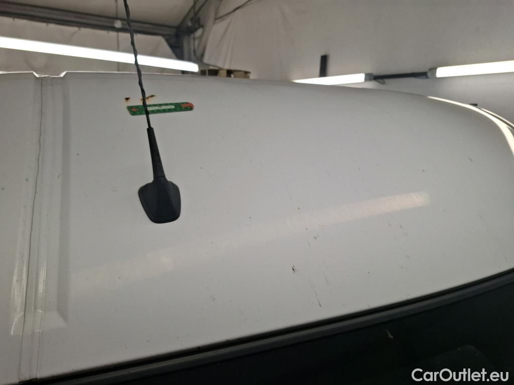  Nissan  NV400 NISSAN  / 2014 / 4P / Fourgon tôlé L2H2 2.3 dCi 165 EUVI S/S 3t5 N-Connecta #45