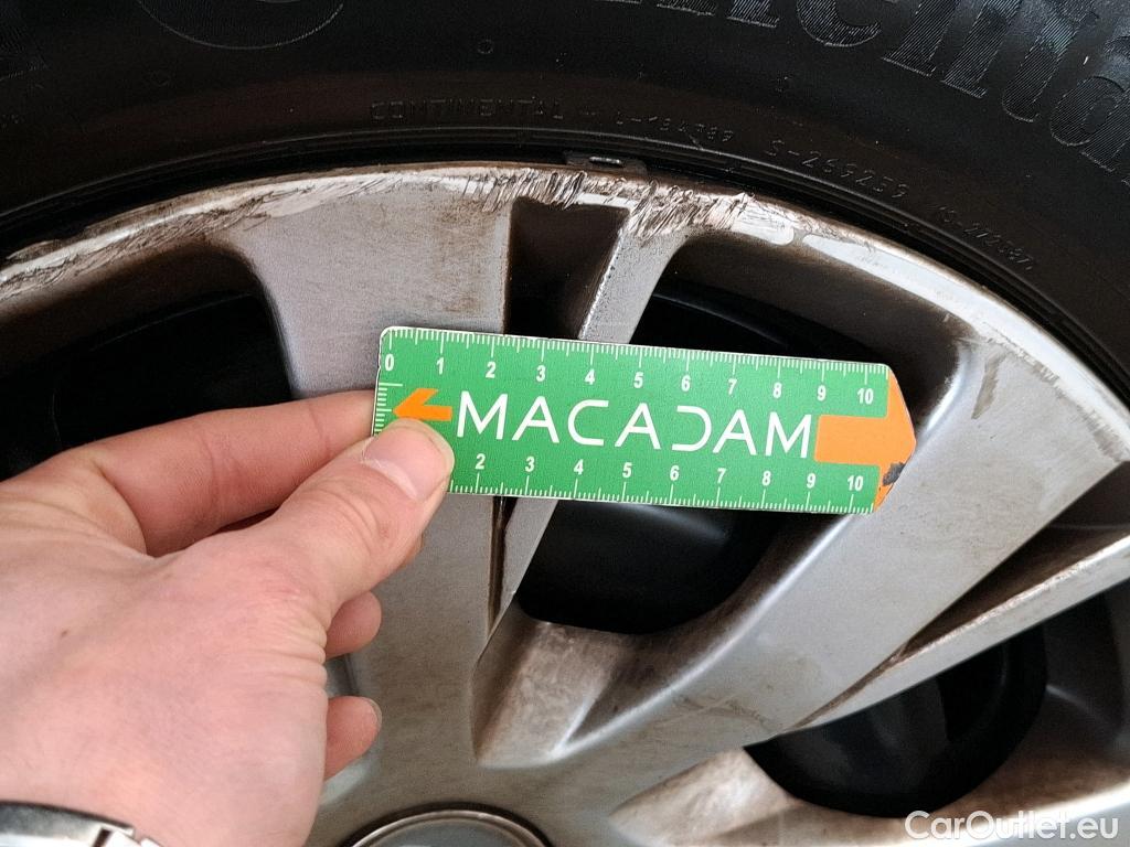  Peugeot  208  Affaire Premium 1.5 HDi 100CV BVM5 E6dT #37