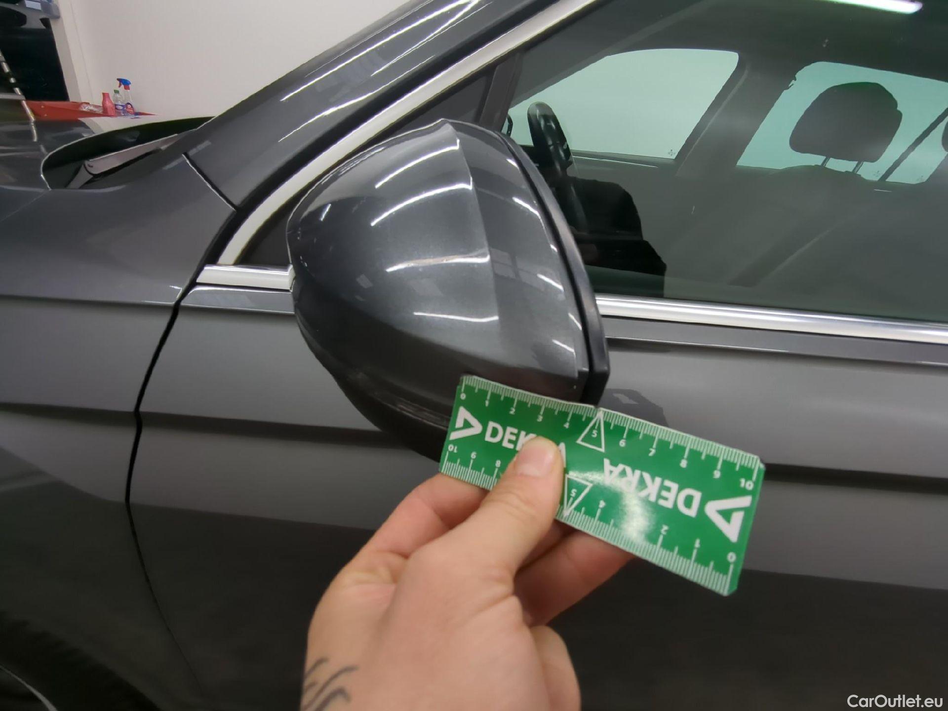  Volkswagen  Tiguan VOLKSWAGEN  5p SUV 2.0 TDI 150 DSG7 Carat Exclusive #30