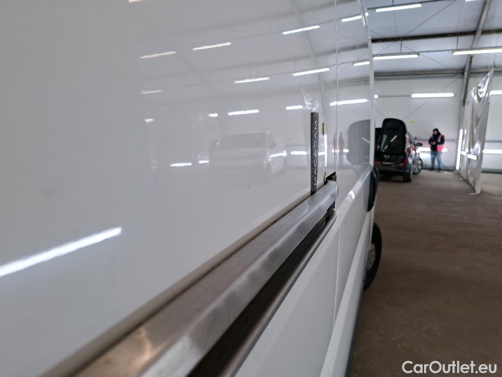  Peugeot  Boxer PEUGEOT  / 2014 / 4P / Fourgon tôlé BlueHDi 140 S&S ASPHALT 335 L2H2 #17