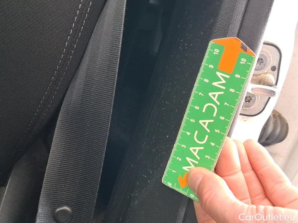  Peugeot  208  Affaire Premium 1.5 HDi 100CV BVM5 E6dT #25