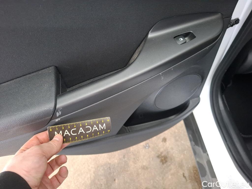  Hyundai  Konna Kona / 2020 / 5P / SUV 1.6 CRDI 136 HYBRID 48V DCT-7 BUSINESS / TRANSFO VP/VF #9