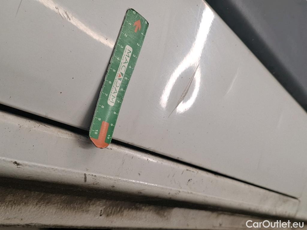  Nissan  NV400 NISSAN  / 2014 / 4P / Fourgon tôlé L2H2 2.3 dCi 165 EUVI S/S 3t5 N-Connecta #30