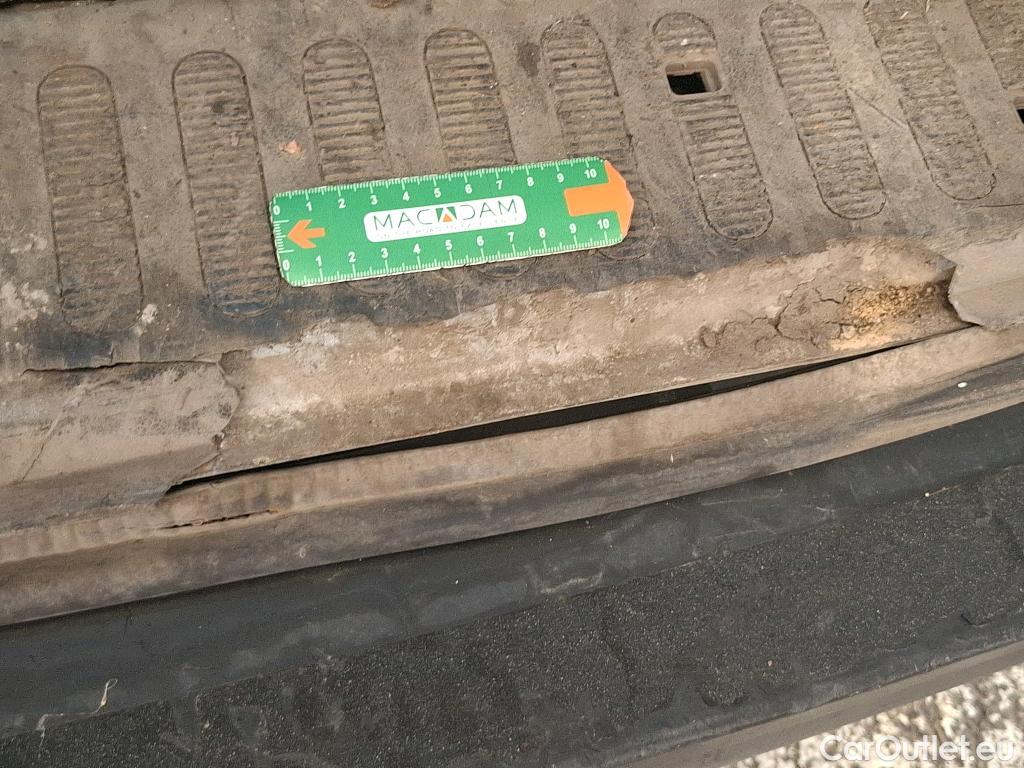  Nissan  NV400 NISSAN  / 2014 / 4P / Fourgon tôlé L2H2 2.3 dCi 165 EUVI S/S 3t5 N-Connecta #77