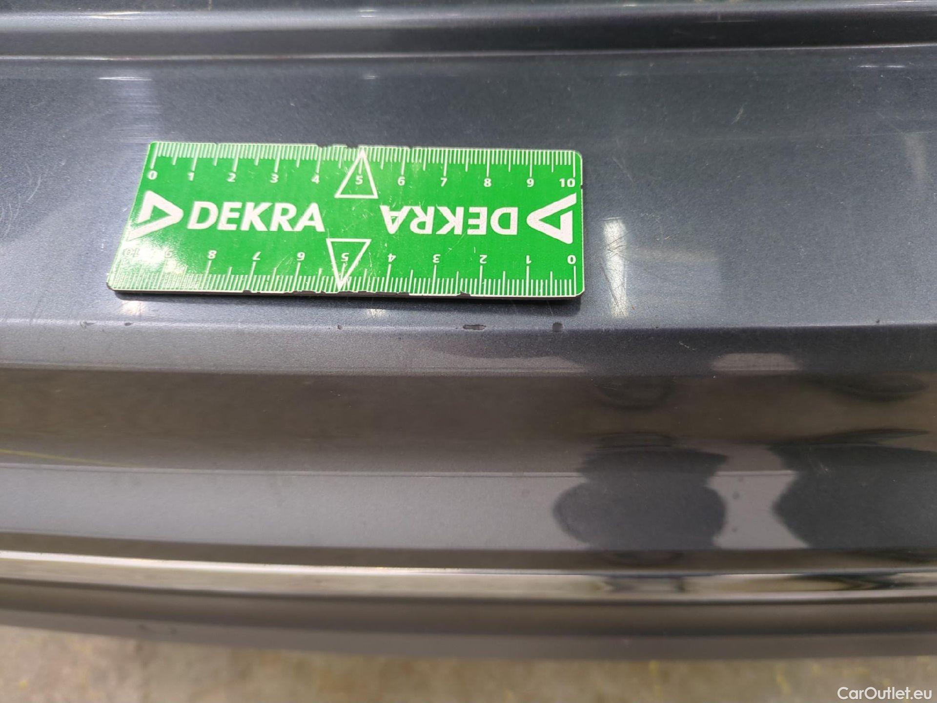  Volkswagen  Tiguan VOLKSWAGEN  Allspace / 2017 / 5P / SUV 1.5 TSI 150 EVO DSG7 Carat Exclusive #33