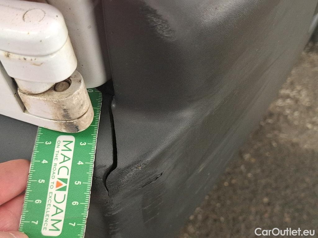  Nissan  NV400 NISSAN  / 2014 / 4P / Fourgon tôlé L2H2 2.3 dCi 165 EUVI S/S 3t5 N-Connecta #93