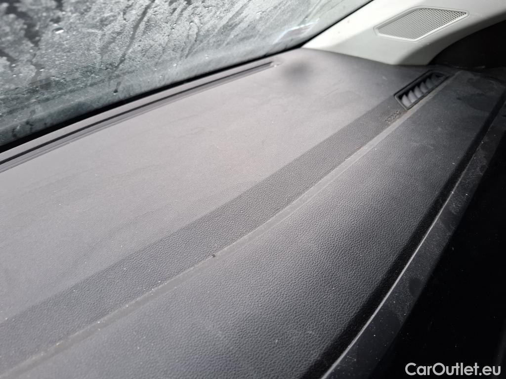  Volkswagen  Polo VOLKSWAGEN  / 2017 / 5P / Berline 1.0 TSI 95 #51