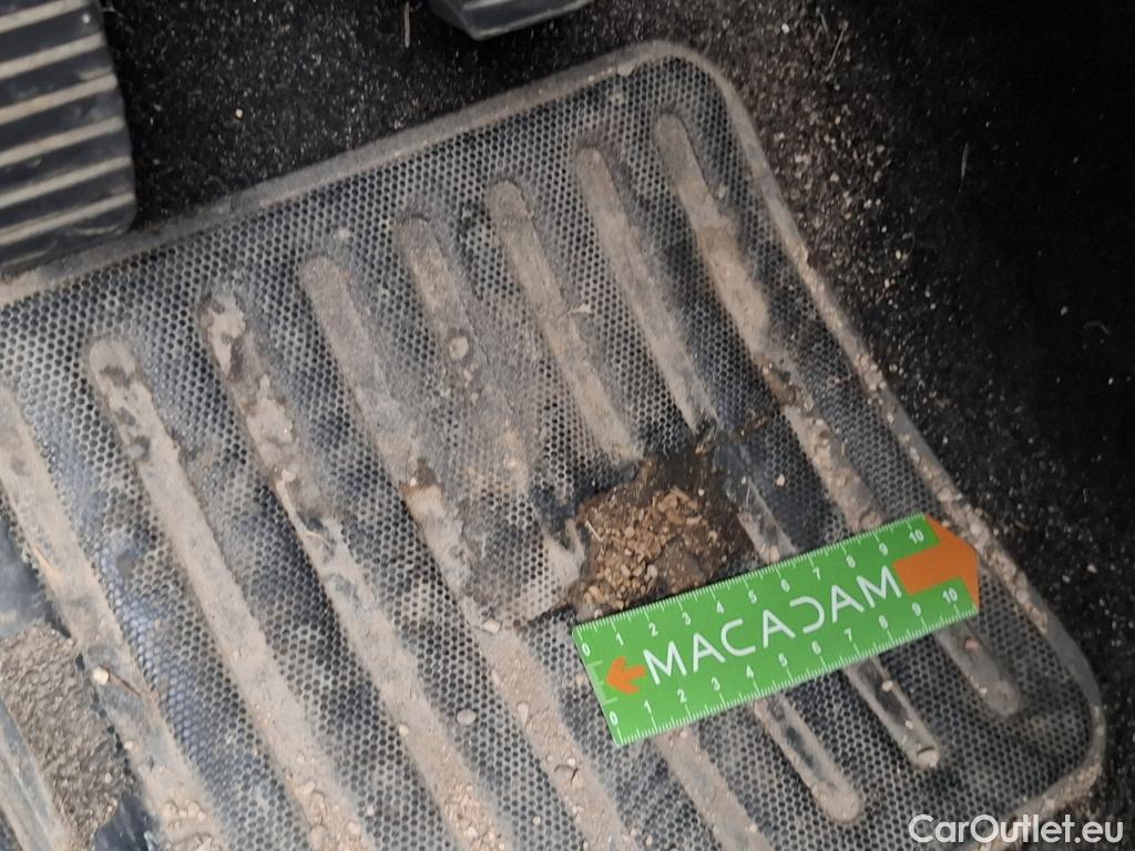  Peugeot  208  Affaire Premium 1.5 HDi 100CV BVM5 E6dT #30