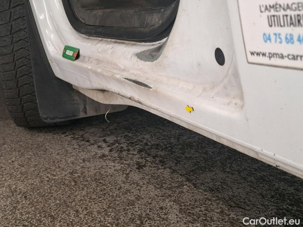  Nissan  NV400 NISSAN  / 2014 / 4P / Fourgon tôlé L2H2 2.3 dCi 165 EUVI S/S 3t5 N-Connecta #13