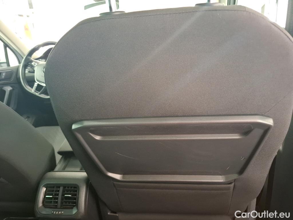  Volkswagen  Tiguan VOLKSWAGEN  / 2016 / 5P / SUV 2.0 TDI 150 DSG7 Confortline Business #8