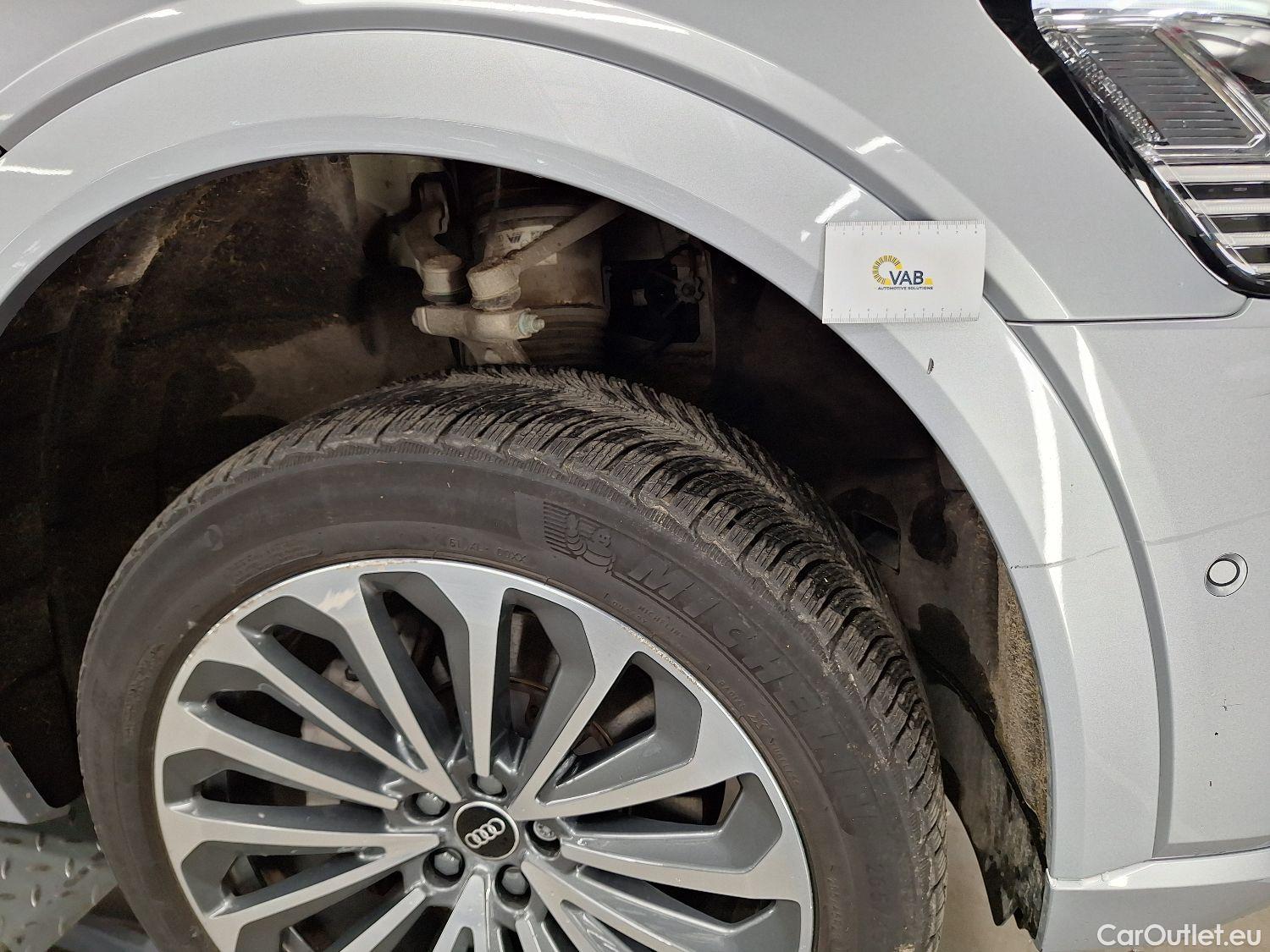  Audi  E-TRON Audi,  '19 BEV, Audi  55 Quattro Advanced 5d #18