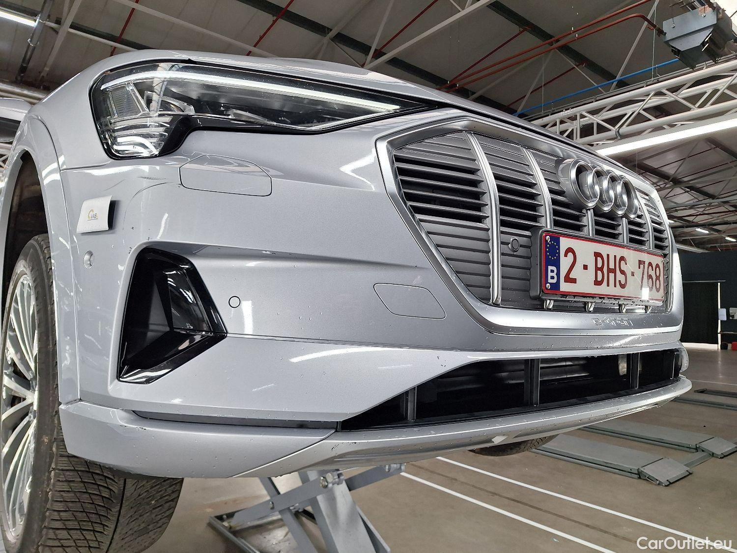  Audi  E-TRON Audi,  '19 BEV, Audi  55 Quattro Advanced 5d #8