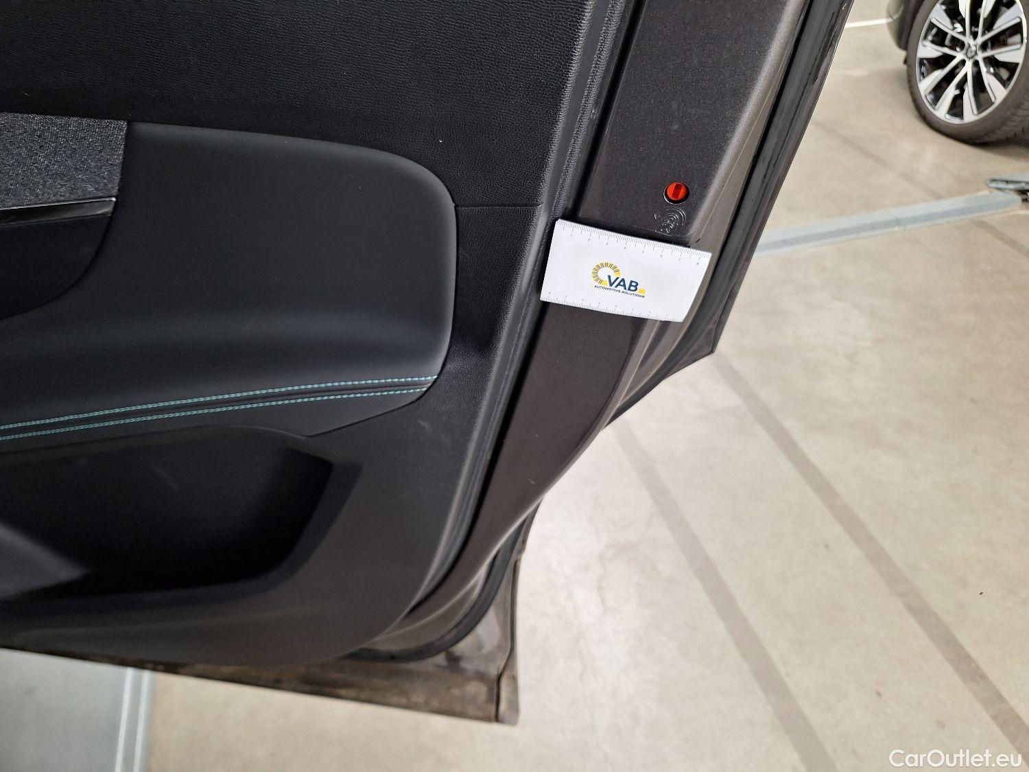  Peugeot  5008 Peugeot,  FL'20, Peugeot  1.5 BlueHDi 96kW S&S EAT8 Allure Pack #44