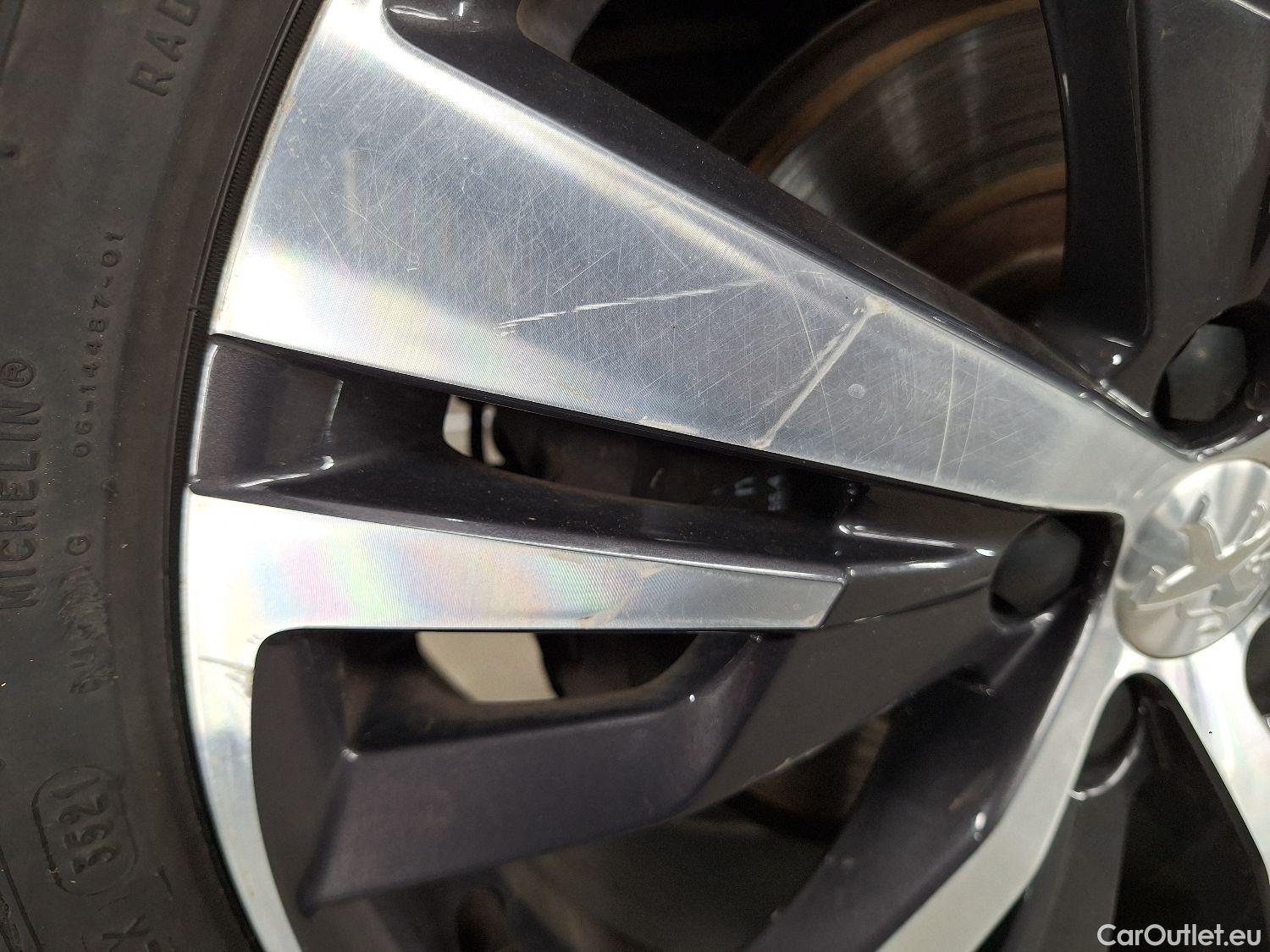  Peugeot  5008 Peugeot,  FL'20, Peugeot  1.5 BlueHDi 96kW S&S EAT8 Allure Pack #4