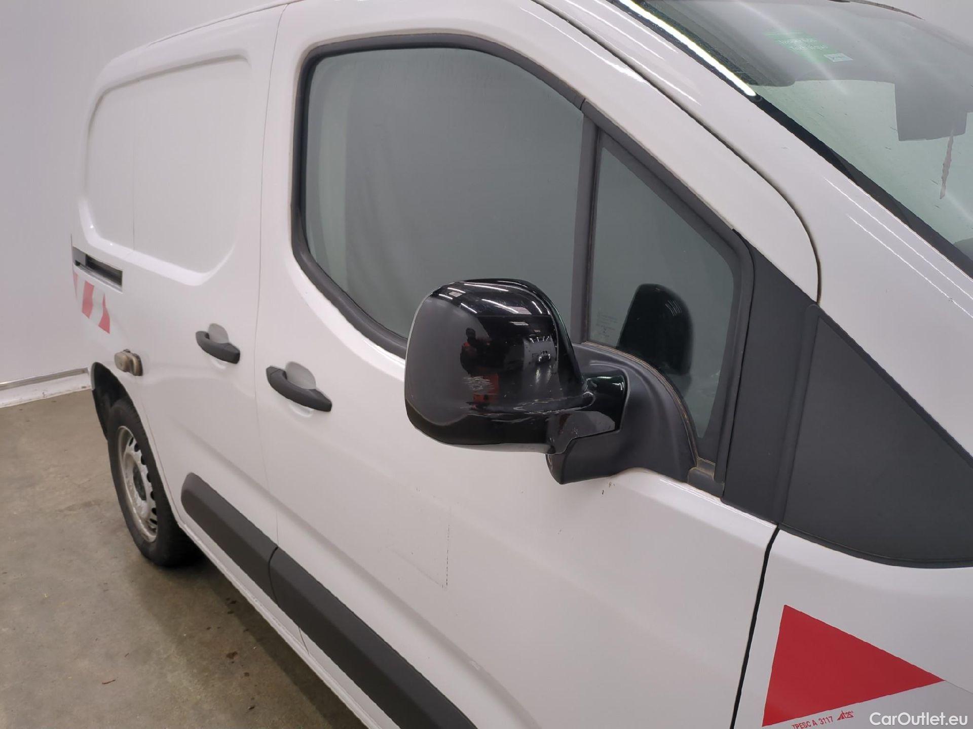  Citroen  Berlingo  Fourgon Club M 1000 1.2 PureTech 130CV BVA8 E6d #16