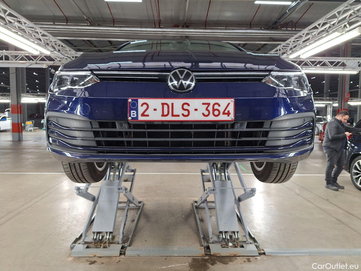  Volkswagen  Golf  VW, VIII '20, Volkswagen VIII 1.0 eTSI 81kW Life DSG 5d #5