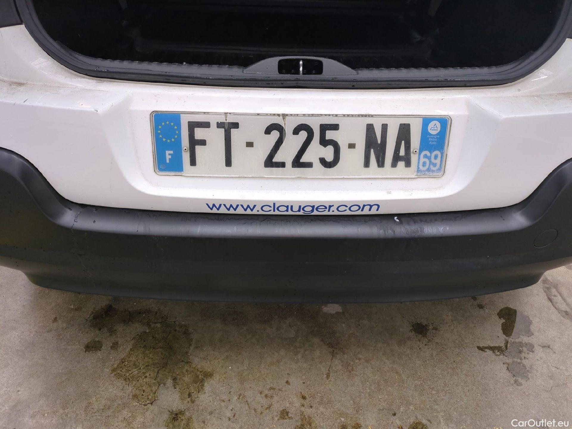  Citroen  C3  Société Feel 1.5 BlueHDI 100CV BVM5 E6dT #14