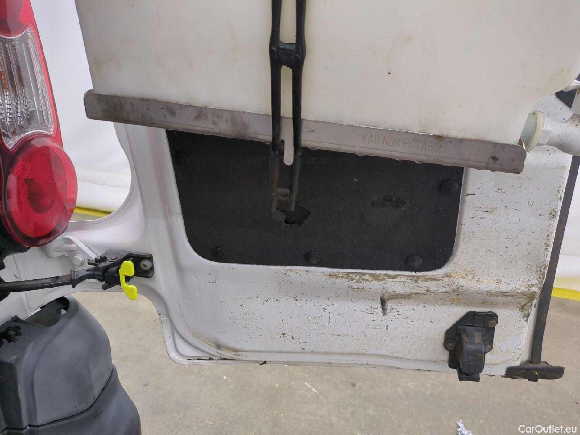  Citroen  Berlingo  Fourgon Club L1 (Court) 1.6 BlueHDi 100CV BVM5 E6 #32