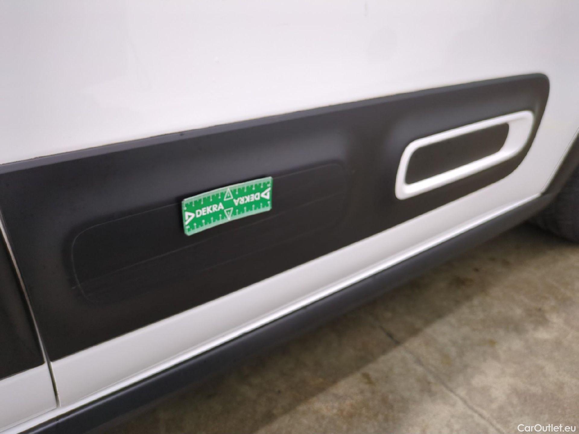  Citroen  C3 CITROEN  Société / 2020 / 5P / Berline / VU PureTech 83 S&S BVM Feel Nav #8