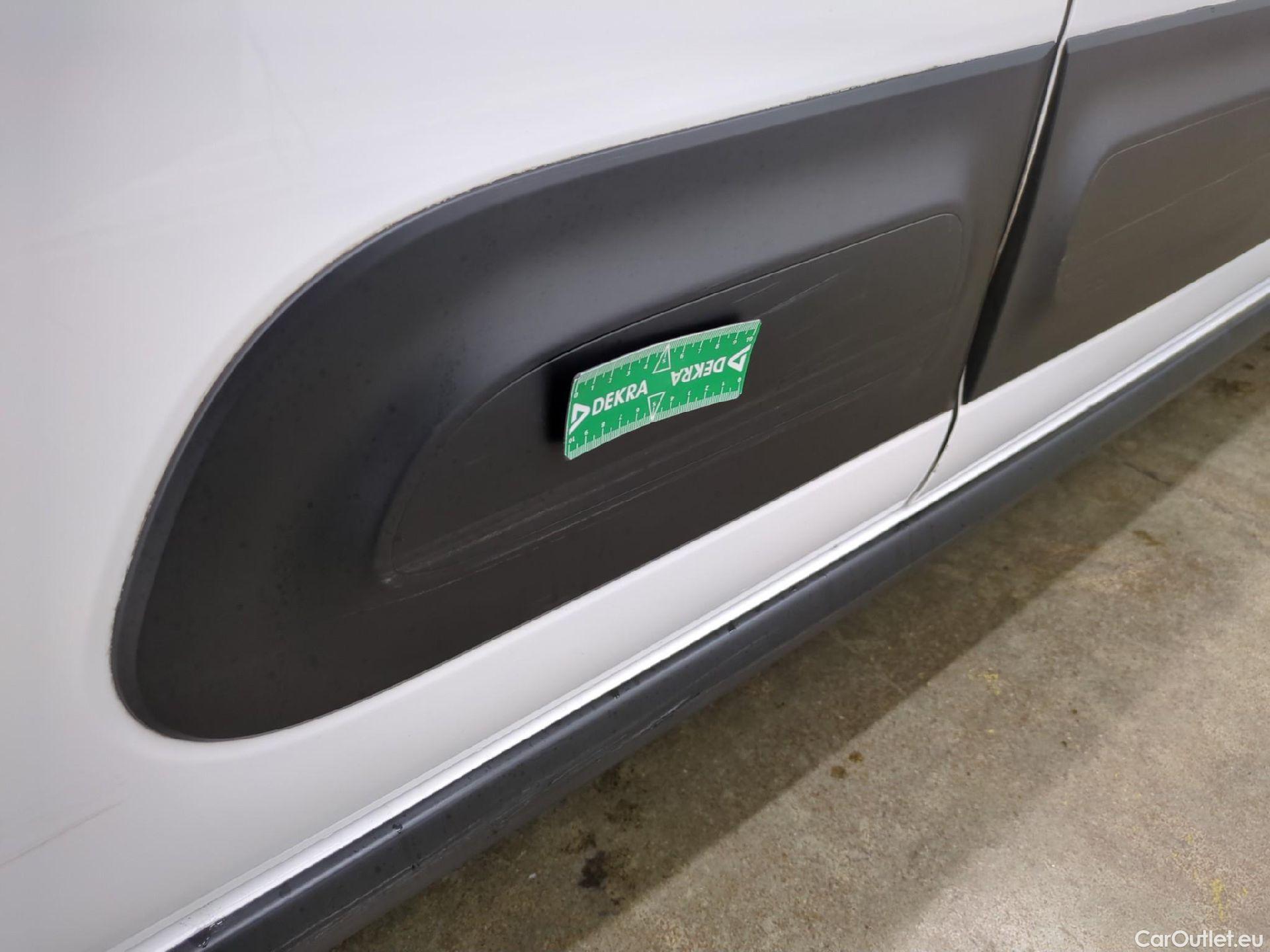  Citroen  C3 CITROEN  Société / 2020 / 5P / Berline / VU PureTech 83 S&S BVM Feel Nav #5