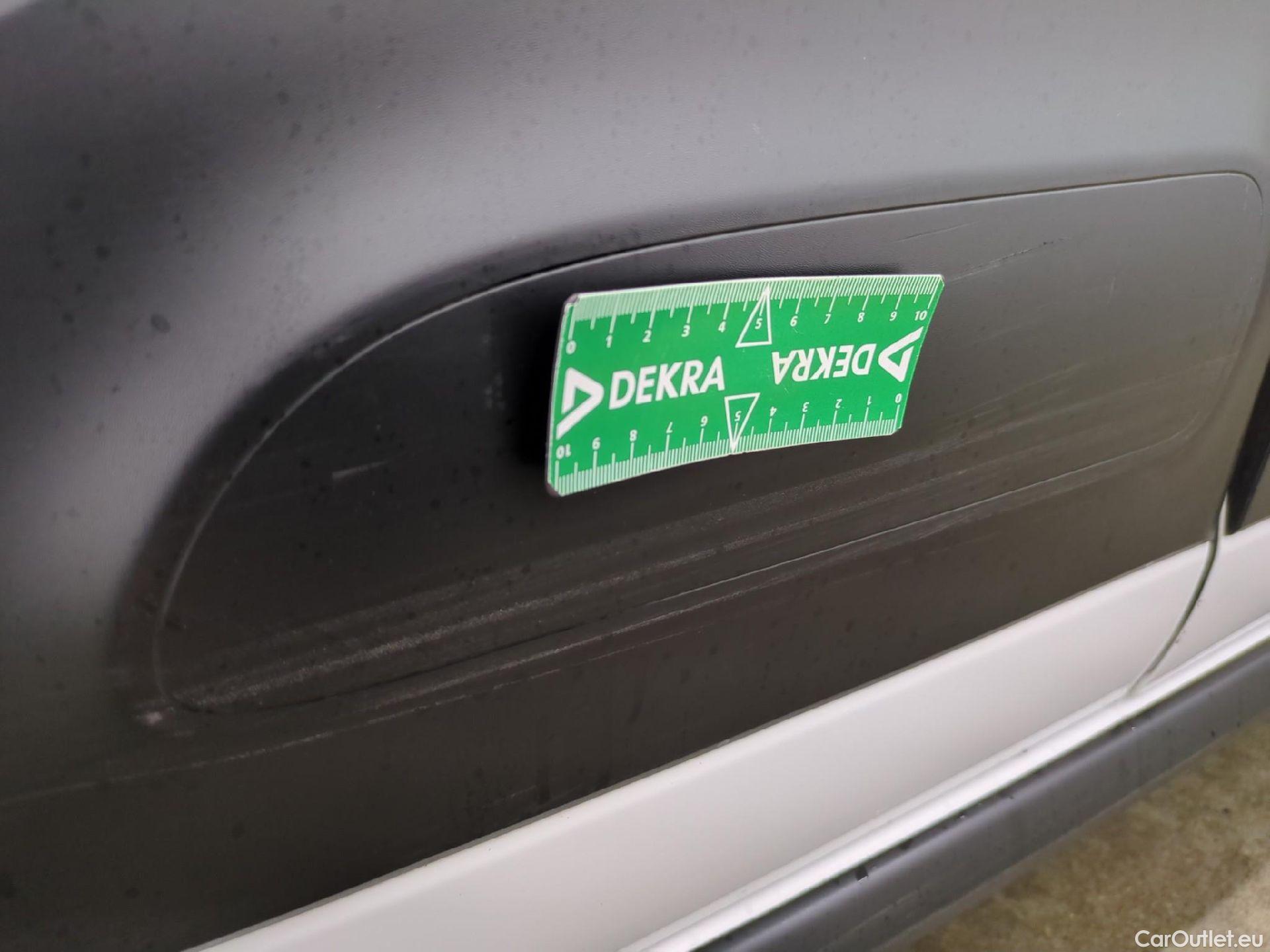  Citroen  C3 CITROEN  Société / 2020 / 5P / Berline / VU PureTech 83 S&S BVM Feel Nav #6