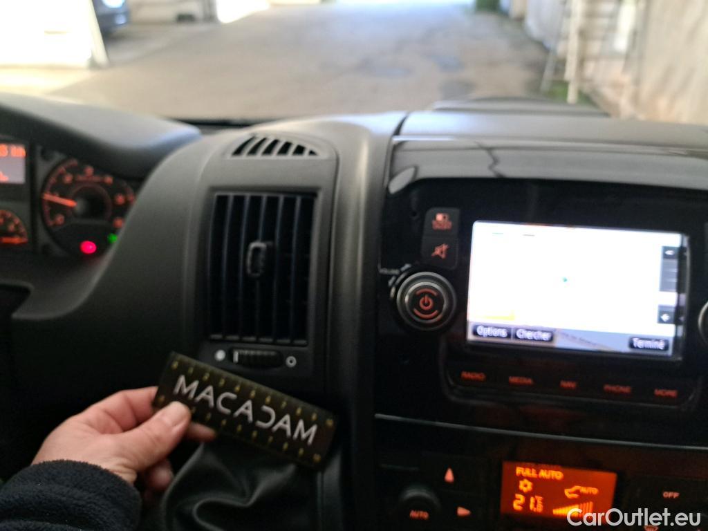  Peugeot  Boxer PEUGEOT  / 2014 / 4P / Fourgon tôlé BlueHDi S&S 140 PREMIUM 335 L2H2 #13