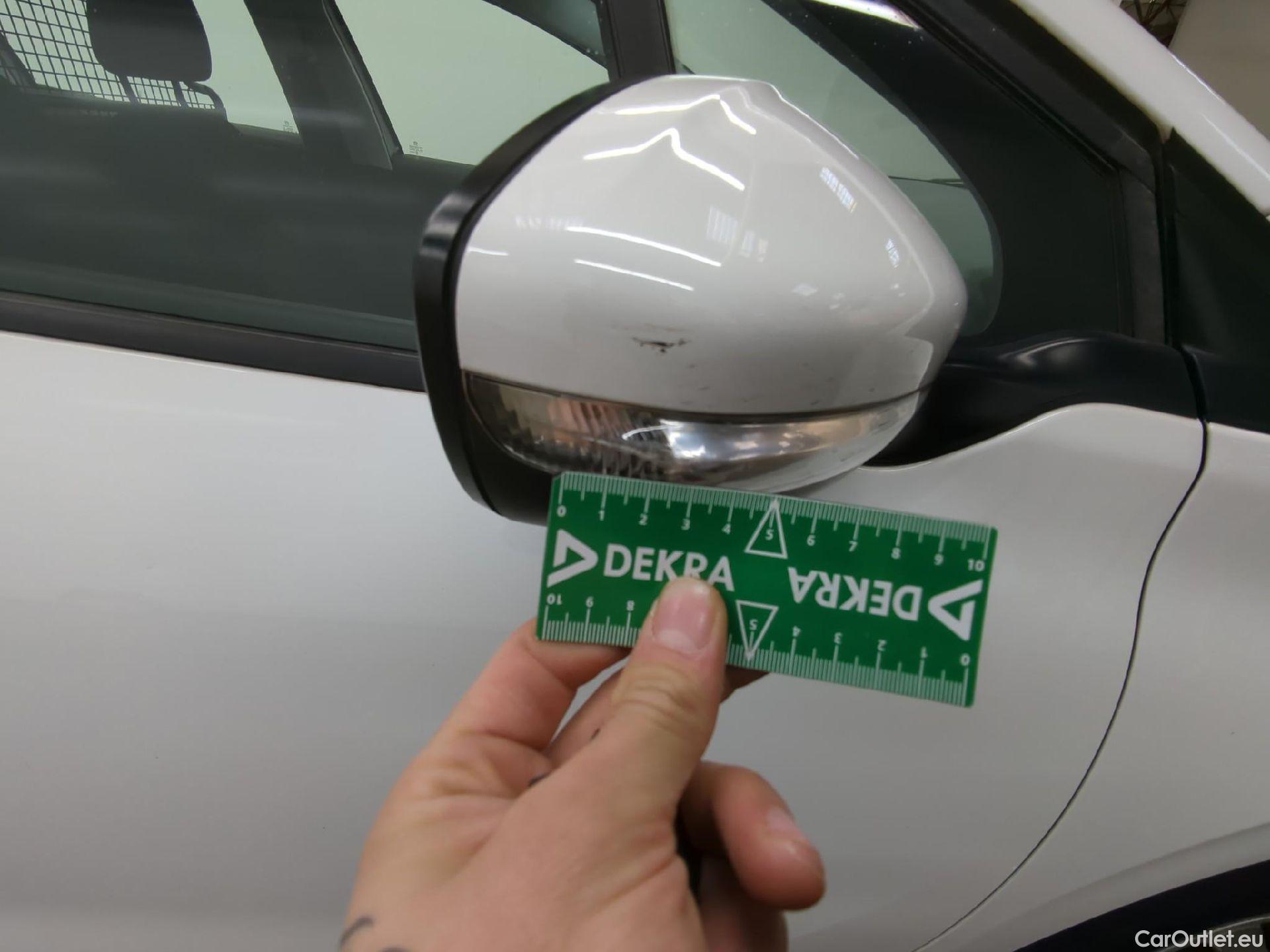  Peugeot  208  Affaire Premium 1.5 HDi 100CV BVM5 E6dT #17