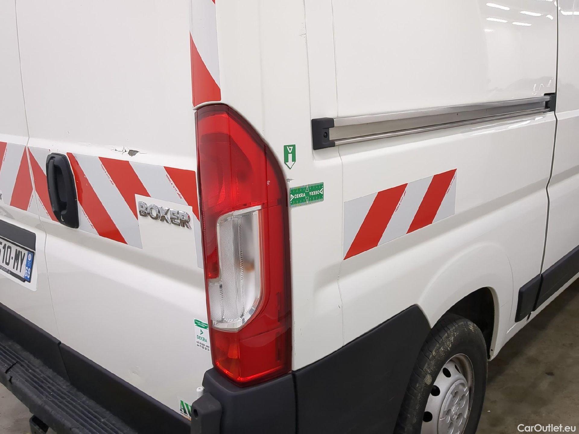  Peugeot  Boxer PEUGEOT  VU 4p Fourgon BLUEHDI 110 PREMIUM 335 L2H2 #38