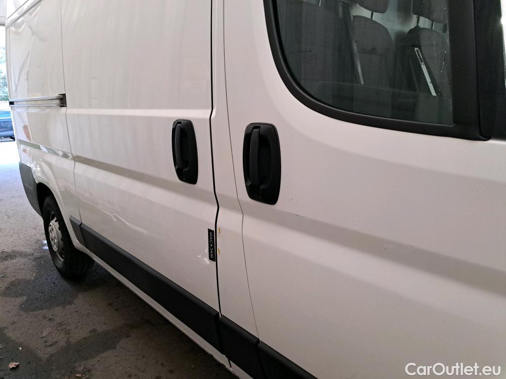  Peugeot  Boxer PEUGEOT  / 2014 / 4P / Fourgon tôlé BlueHDi S&S 140 PREMIUM 335 L2H2 #16