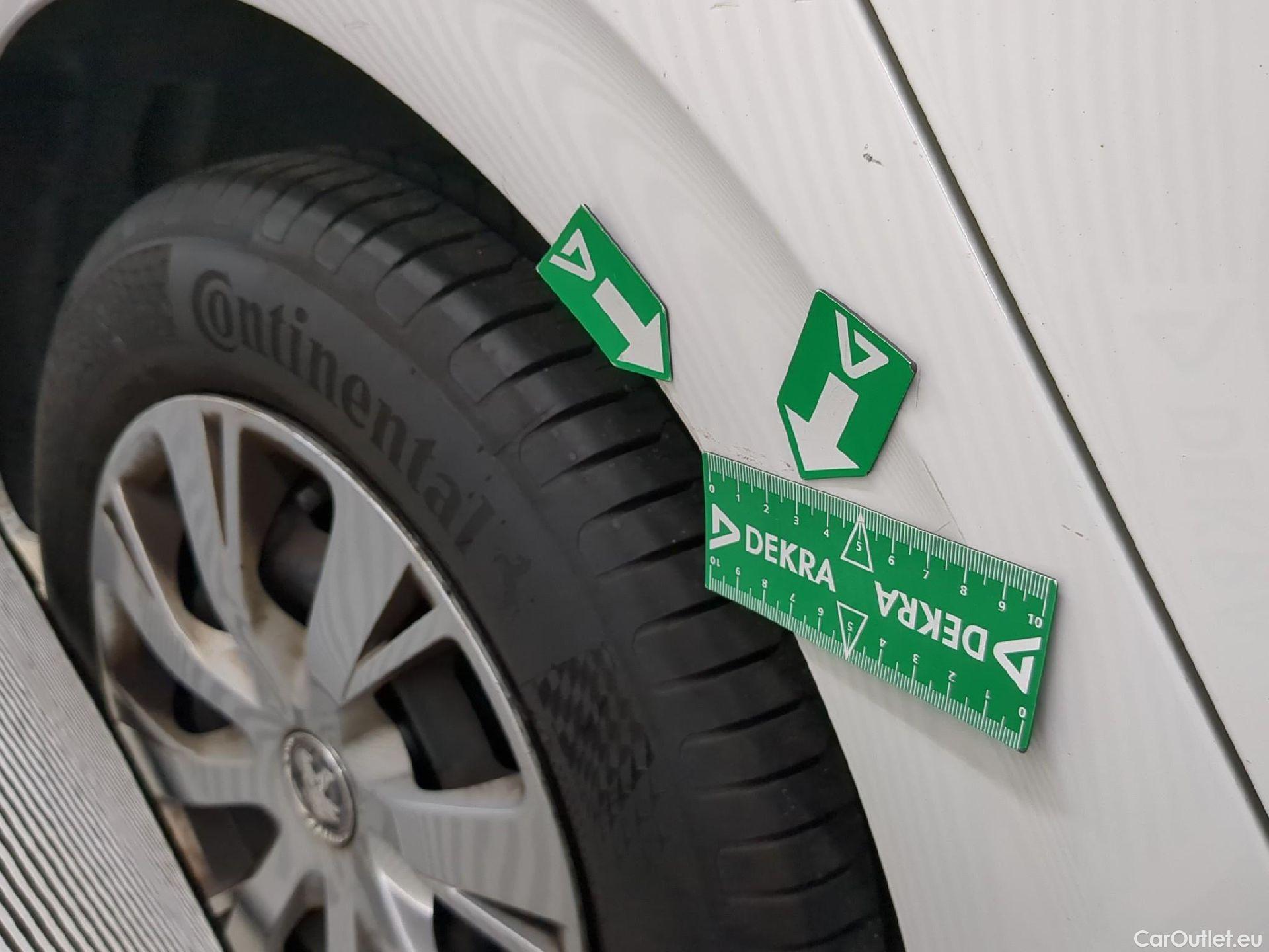  Peugeot  208  Affaire Premium 1.5 HDi 100CV BVM5 E6dT #6