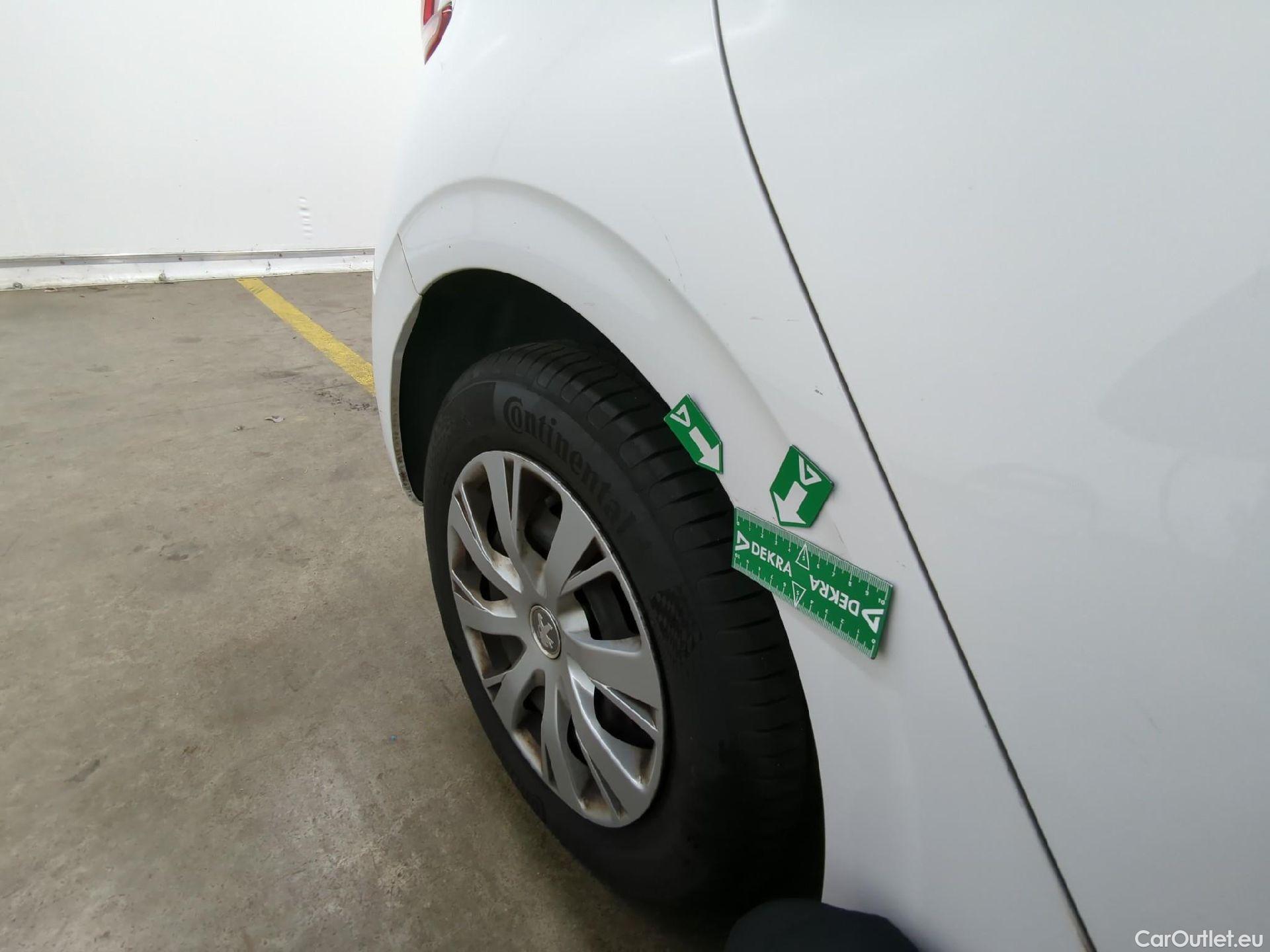  Peugeot  208  Affaire Premium 1.5 HDi 100CV BVM5 E6dT #5