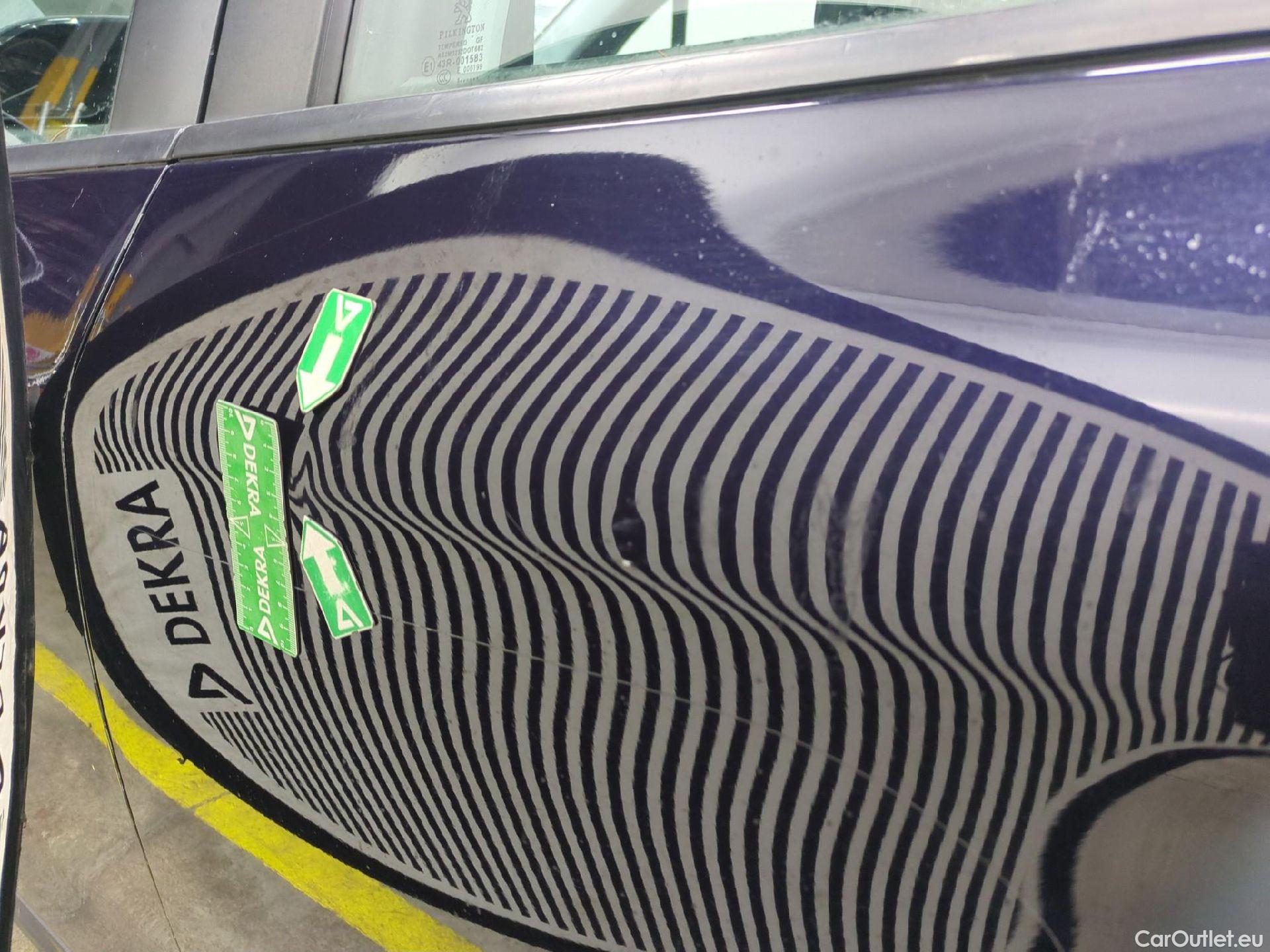  Peugeot  208  Affaire Premium 1.5 HDi 100CV BVM6 E6dT #40