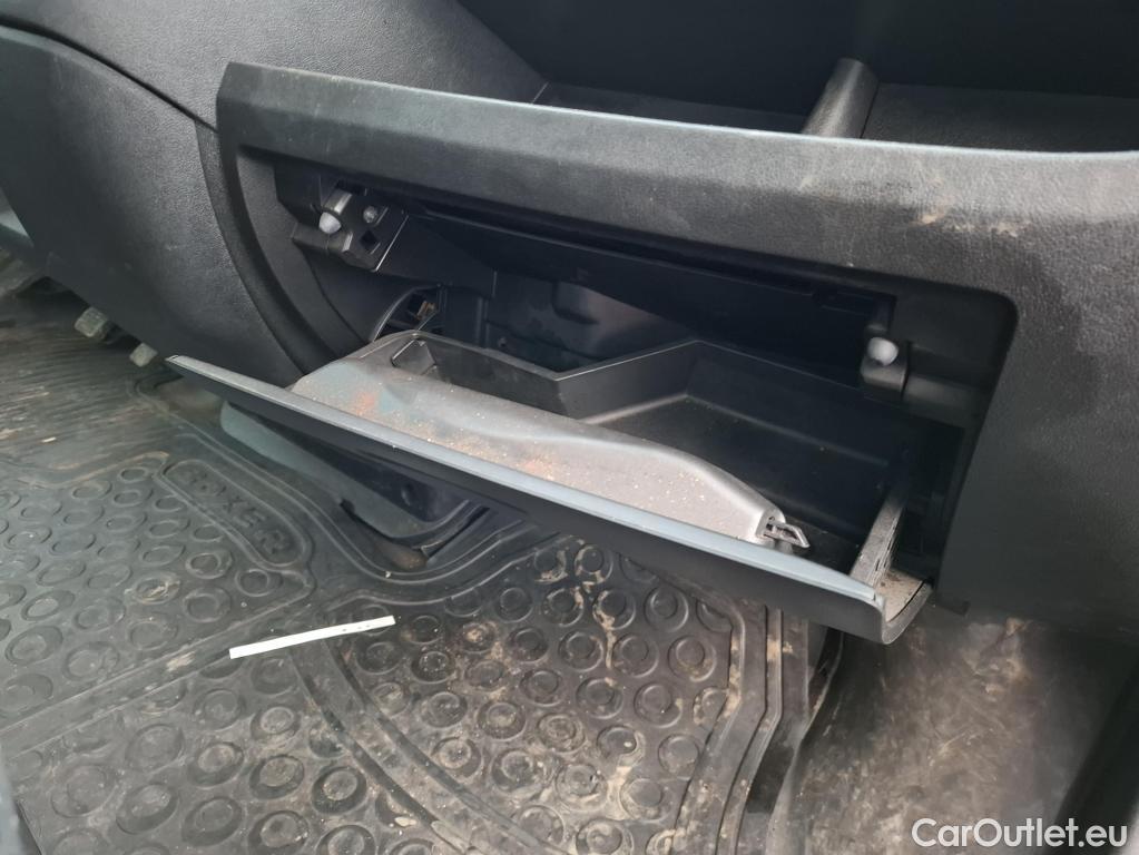  Peugeot  Boxer PEUGEOT  Chassis Cabine DC VU 4p Châssis double cabi BLUEHDI 130 PRO SR 435 L4 #80