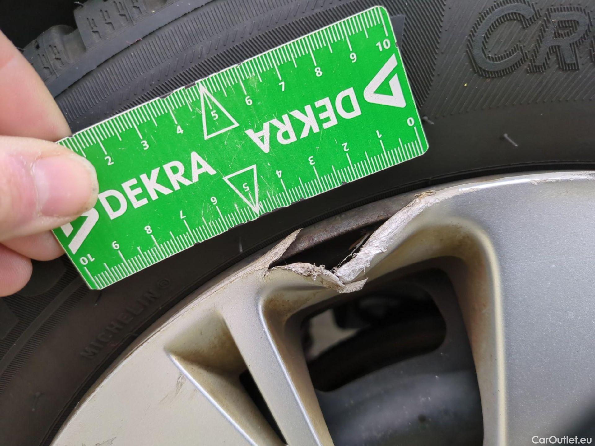  Peugeot  208  Affaire Premium 1.5 HDi 100CV BVM6 E6dT #9