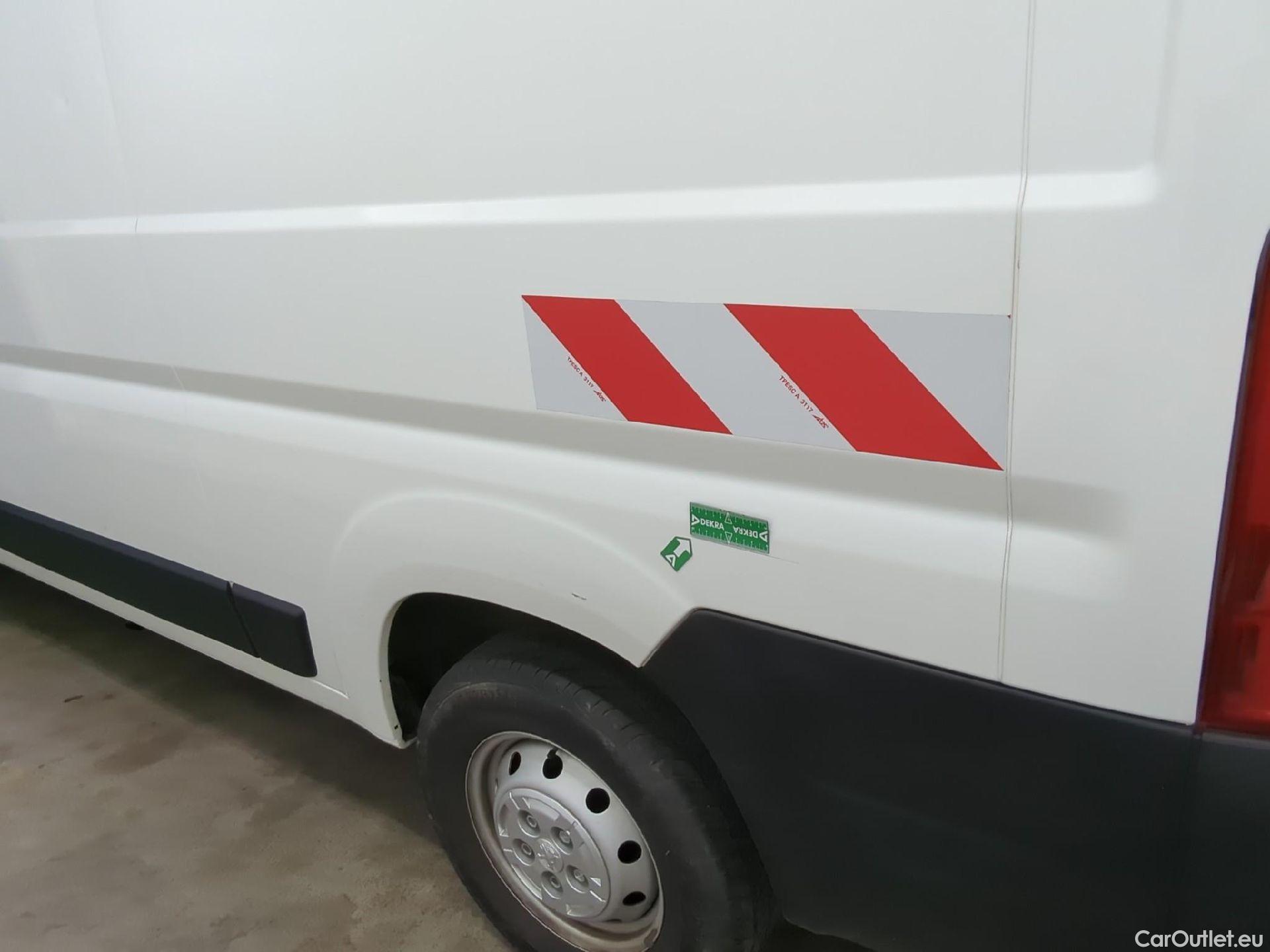  Peugeot  Boxer PEUGEOT  VU 4p Fourgon BLUEHDI 110 PREMIUM 335 L2H2 #19