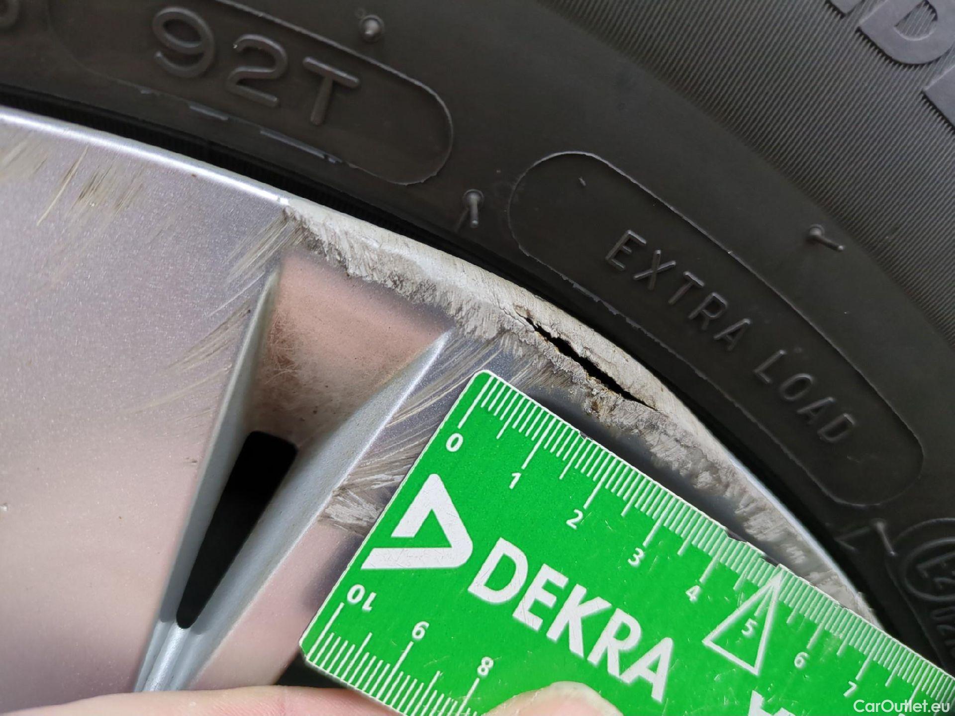  Peugeot  208  Affaire Premium 1.5 HDi 100CV BVM6 E6dT #1