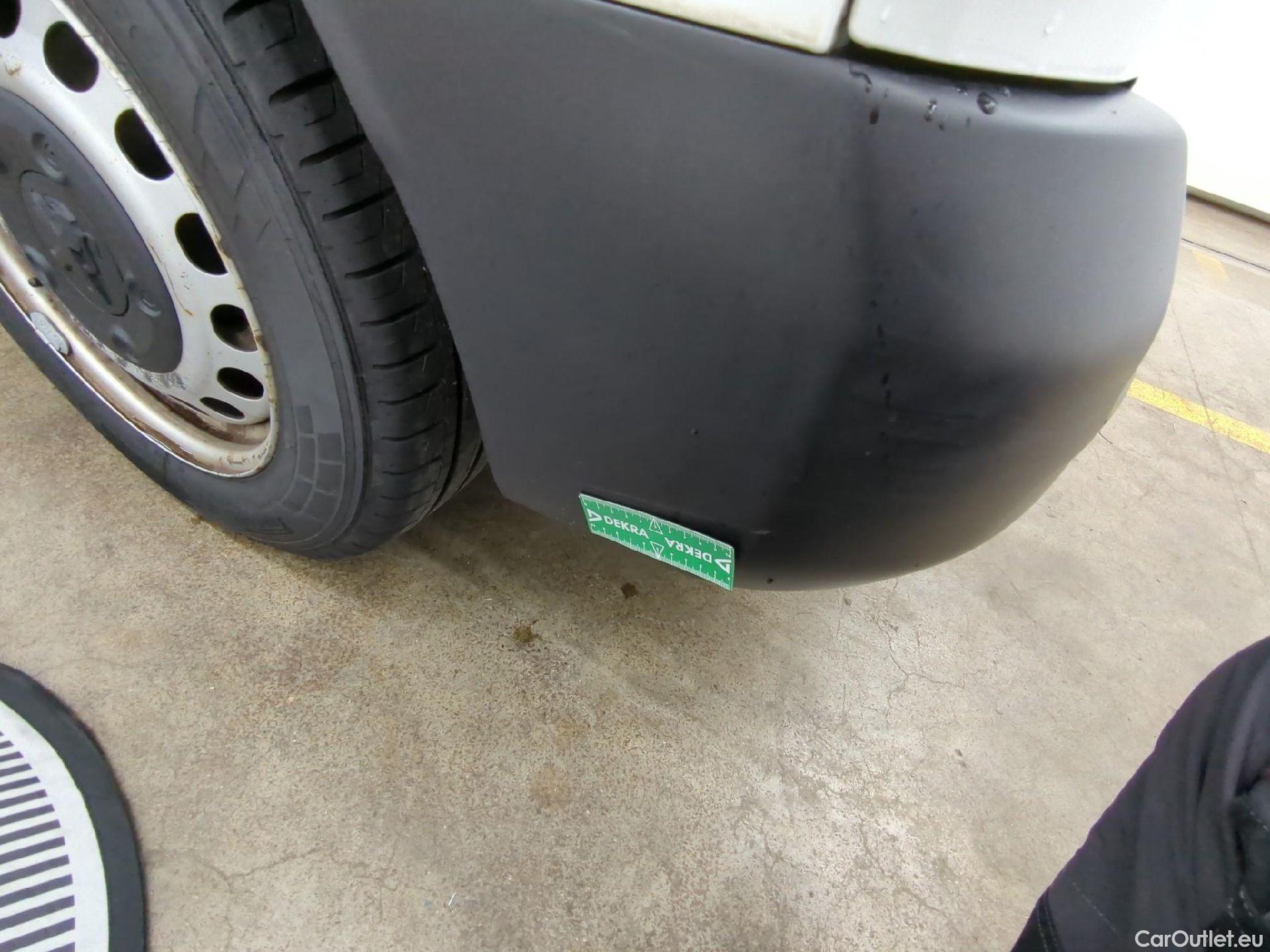  Peugeot  Expert PEUGEOT  VU 4p Fourgon BLUEHDI 95 STANDARD PREMIUM #20