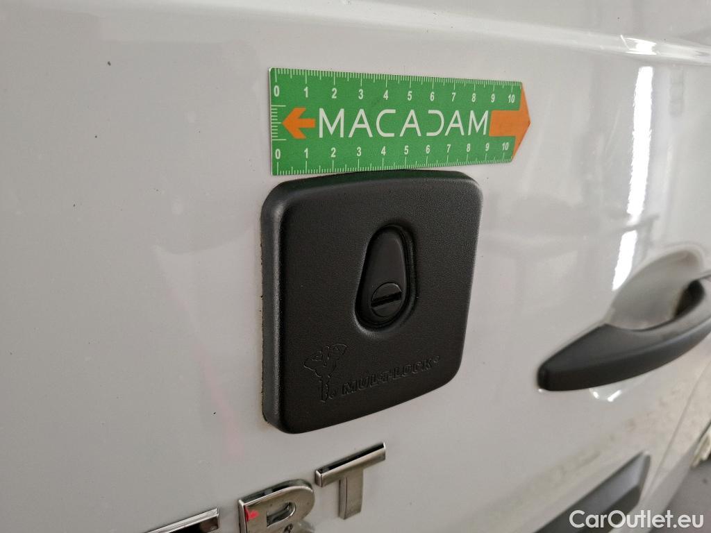  Peugeot  Expert PEUGEOT  / 2016 / 4P / Fourgon tôlé 2.0 BHDI 145 S&S TAILLE M PACK ASPHALT #17