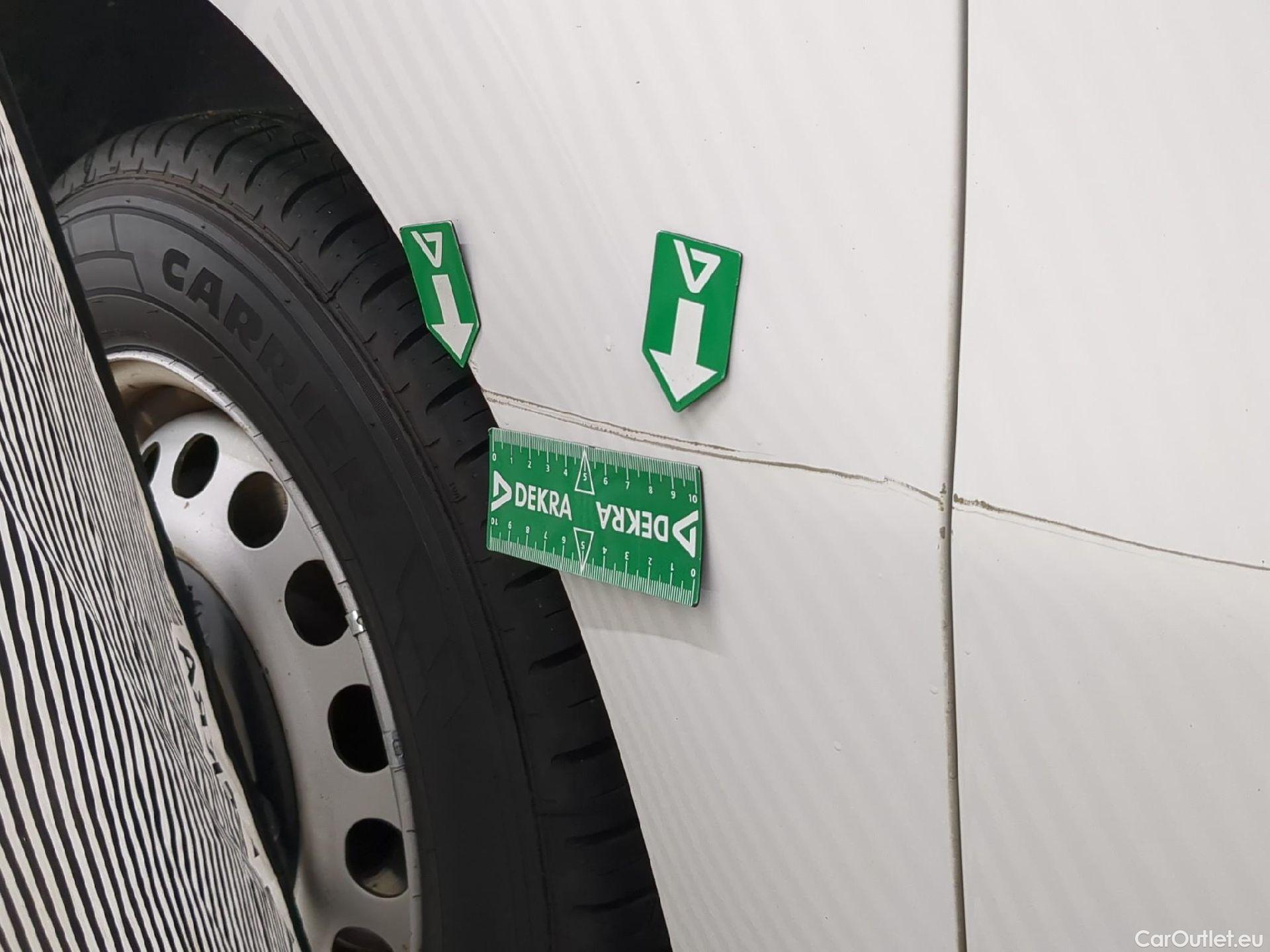  Peugeot  Expert PEUGEOT  VU 4p Fourgon BLUEHDI 95 STANDARD PREMIUM #5